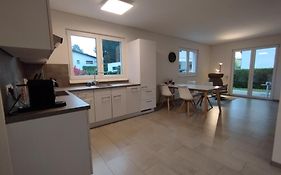 Crown Living Design Apartment - Gratis Parkplatz - Wlan - Kueche - Self Check-In